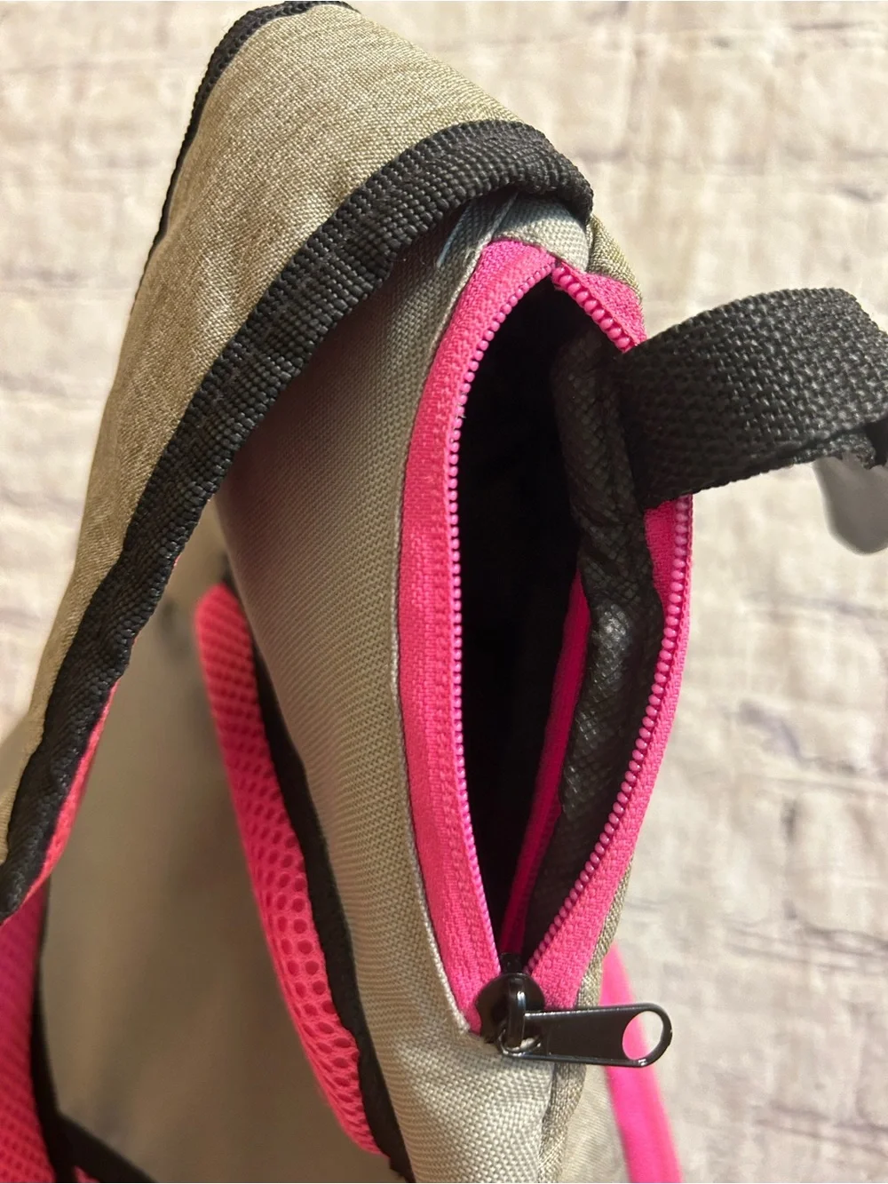 FRANKLIN SPORTS PICKLEBALL GREY/PINK/BLACK SLING BAG